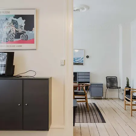 Bright & Charming 3-room דירה *