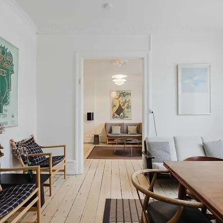 Bright & Charming 3-room דירה *