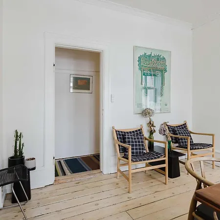 דירה Bright & Charming 3-room